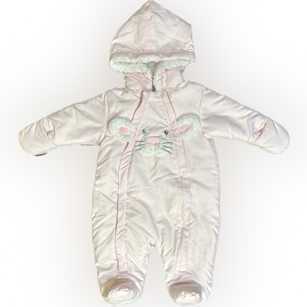 Baby’s snow suit size 0-3 months